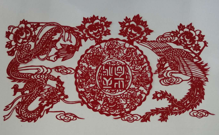 《祥》 树缠树绕树,永结同根树。相拥至耋耄,恩爱相不负。举案齐眉始,众心同效慕。